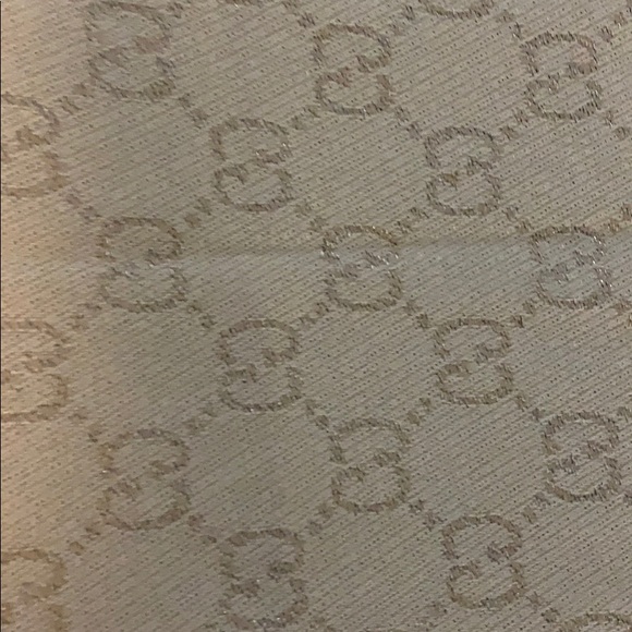 Gucci Shimmery Gold Reversible Wide Scarf - Picture 2 of 4